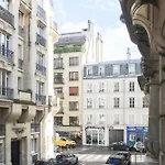 Spacious Haussmannian Apartment In Paris 17Th